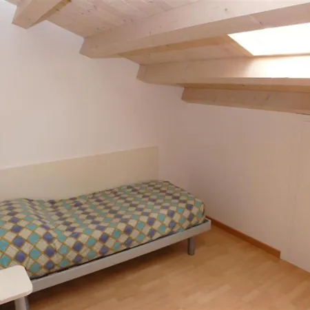 Apartment Wide For A Large Group In *