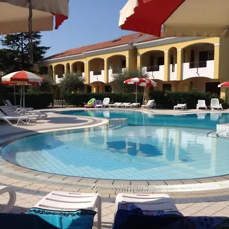 Apartment Wide For A Large Group In Bibione